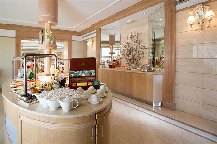 Crown Plaza Dubai